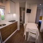 Σπίτι διακοπών Mobile In Der Village Residenz Άλμπα