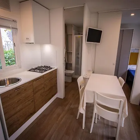 Vakantiehuis Mobile In Der Village Residenz Alba (Piedmont)