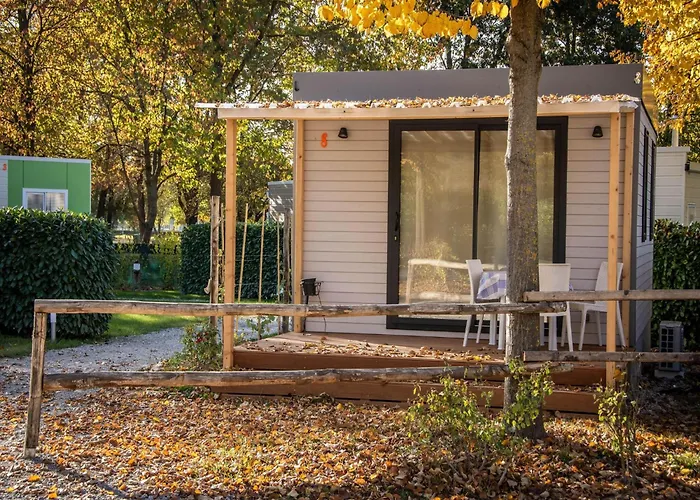 Mobile In Der Village Residenz Alba (Piedmont)